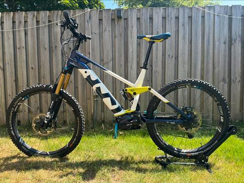 Husqvarna Hard Cross 9 E-mtb 3300km mountainbike fully hc 9, Fietsen en Brommers, Fietsen | Mountainbikes en ATB, Zo goed als nieuw