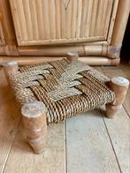 Rattan jaren 60 voetenbankje krukje, Huis en Inrichting, Krukjes, Ophalen of Verzenden, Zo goed als nieuw, Hout