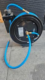 Persluchtslang op haspel, Doe-het-zelf en Verbouw, Compressors, 100 liter of meer, Ophalen