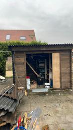 Schuur . Deuren zijn beschadigd maar zijn wel te repareren, Tuin en Terras, Tuinhuizen, Ophalen, 250 tot 500 cm, Schuur, Zonder ramen