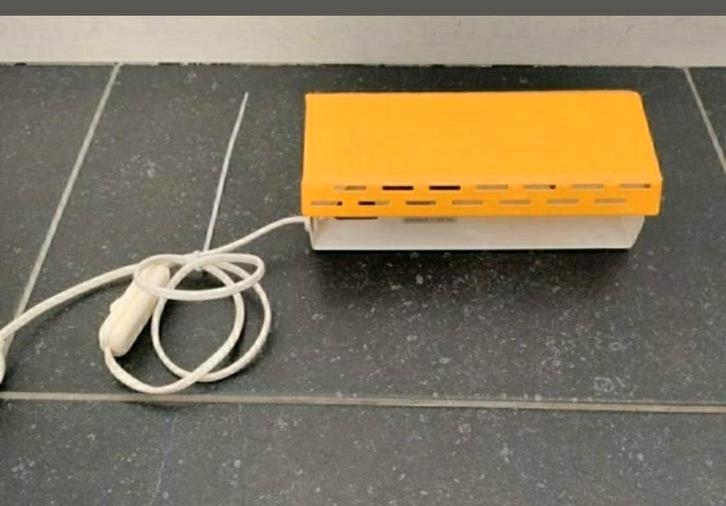 Schemerlampje,RETRO,GEEL,metaal,wand,muur,1960,bedlampje, Verzamelen, Retro, Huis en Inrichting, Ophalen of Verzenden