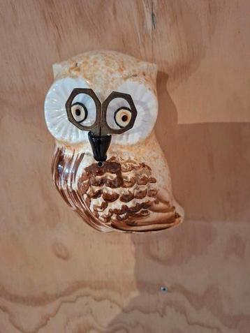 uil met bril wand deco beschikbaar voor biedingen