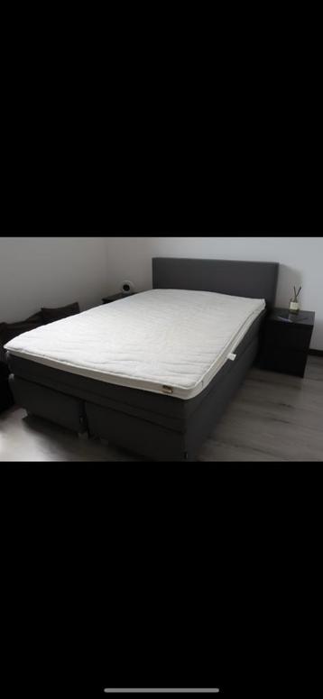 Karlsson boxspring met visco gold topper beschikbaar voor biedingen
