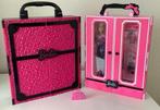 Kleding  kasten barbie met pop en kleding!, Kinderen en Baby's, Speelgoed | Poppen, Ophalen of Verzenden, Zo goed als nieuw, Barbie