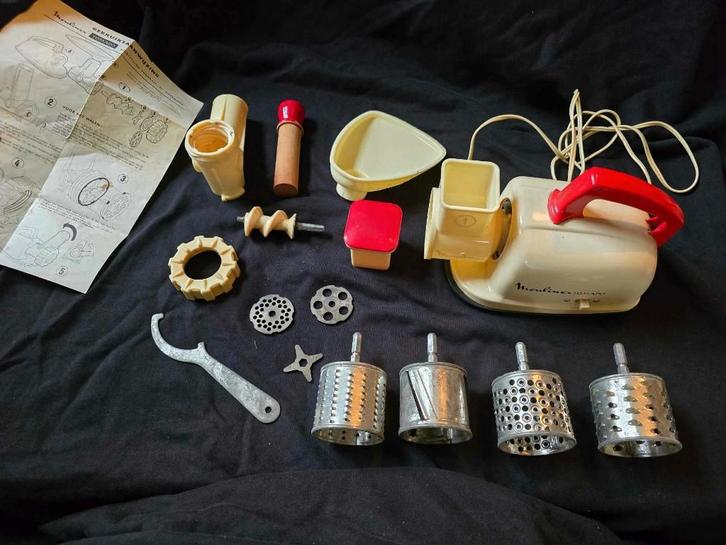 Vintage Moulinex hak- en snijmolen, groente- en vleesmolen, Huis en Inrichting, Keuken | Keukenbenodigdheden, Gebruikt, Ophalen of Verzenden