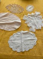 Vintage tafellinnen: 5 kanten kleedjes, Ophalen of Verzenden