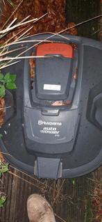 Husqvarna Robotmaaier AutoMower 310, Tuin en Terras, Grasmaaiers, Cirkelmaaier, Gebruikt, Accu-grasmaaier, Mulchfunctie