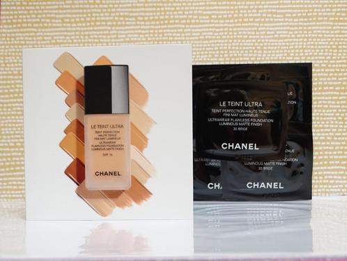 Chanel Le Teint Ultra 30 (12 proefjes), Sieraden, Tassen en Uiterlijk, Uiterlijk | Cosmetica en Make-up, Nieuw, Make-up, Gehele gezicht