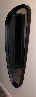 Ovale spiegel met zwarte rand, Huis en Inrichting, Woonaccessoires | Spiegels, Ophalen, 100 tot 150 cm, Zo goed als nieuw, Ovaal