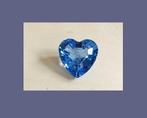 Swarovski - Hart Blauw met doos echtheids-logo op hart, Ophalen of Verzenden, Zo goed als nieuw, Figuurtje