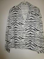 Pull & Bear  blouse maat M wit/zwart, Kleding | Dames, Blouses en Tunieken, Maat 38/40 (M), Wit, Ophalen of Verzenden, Zo goed als nieuw