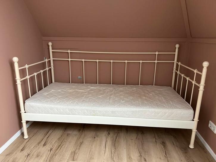 Ikea eenpersoonsbed, Huis en Inrichting, Slaapkamer | Bedden, Gebruikt, Eenpersoons, Ophalen