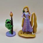 2 x Rapunzel figuren Disney Store Pascal, Verzenden, Overige figuren, Gebruikt, Beeldje of Figuurtje