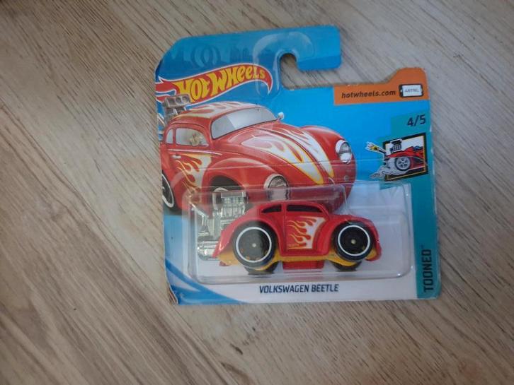 hotwheels hot wheels vw kever beetle tooned rood, Hobby en Vrije tijd, Modelauto's | Overige schalen, Zo goed als nieuw, Auto