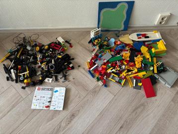 Collectie lego diverse formaten kleuren deels technisch lego beschikbaar voor biedingen