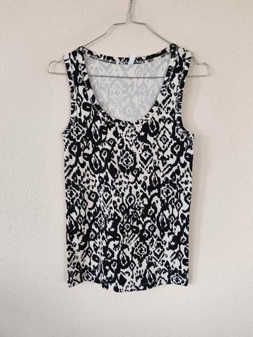 Top / shirt / Hema / zwart / wit /small / 36 / print  beschikbaar voor biedingen