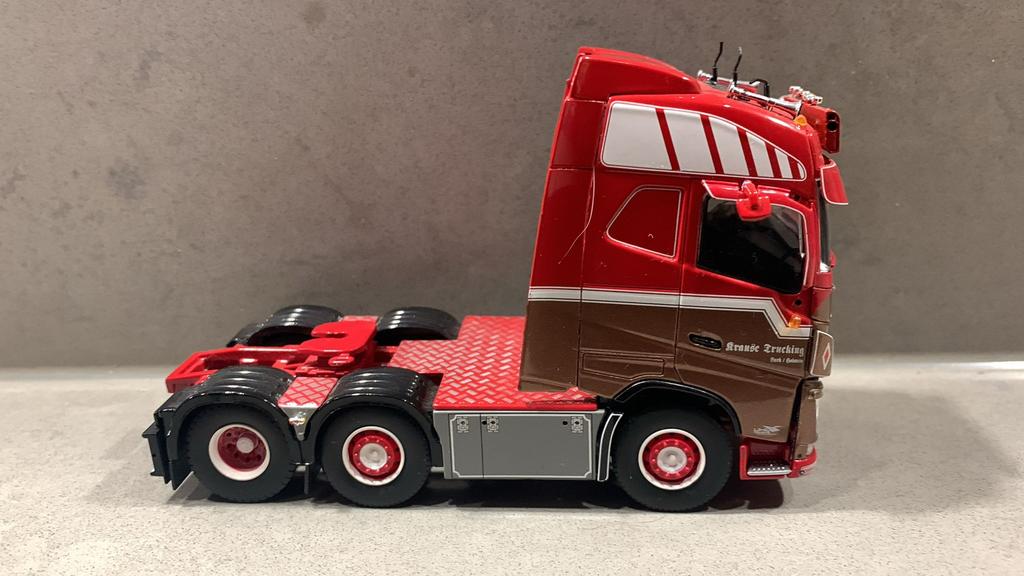 Tekno Volvo 6x4, Hobby en Vrije tijd, Modelauto's | 1:50, Ophalen of Verzenden, Zo goed als nieuw, Bus of Vrachtwagen, Tekno