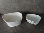 Witte schaal met 4 bordjes - TopChoice, Keramiek, Nieuw, Ophalen of Verzenden, Schaal of Schalen