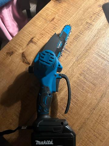 Accu Kettingzaag - Compact & Krachtig! beschikbaar voor biedingen