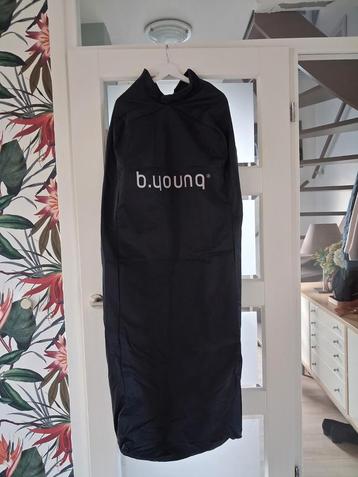 4 Grote b.young stevige kledingzakken 130x50cm beschikbaar voor biedingen