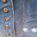 Tiroler Edelweiss gilet maat S uniseks suède Oktoberfest, Ophalen of Verzenden, Overige thema's, Kleding, Gedragen