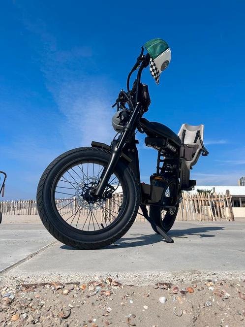 Phatfour FLB+2 black long seat - Nieuwstaat, Fietsen en Brommers, Elektrische fietsen, Zo goed als nieuw, Overige merken, 50 km per accu of meer