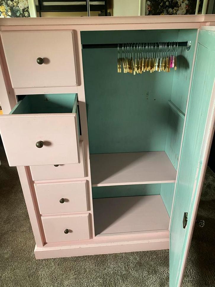 Leuke roze kinderkledingkast - 148x105x46 cm, Huis en Inrichting, Kasten | Lockerkasten, Gebruikt, Ophalen