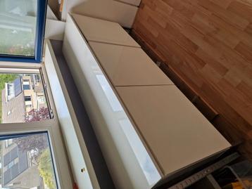 Wit dressoir/tv-kast