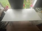 In hoge verstelbaar bureau incl. bureauonderlegger, Ophalen, 50 tot 100 cm, 150 tot 200 cm, Zo goed als nieuw