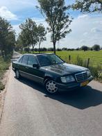 Mercedes-Benz E 280 / 1995 / Rijk uitgerust, Auto's, Automaat, Beige, Zwart, Particulier