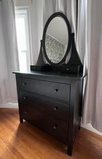 Ikea Hemnes ladekast met spiegel, Huis en Inrichting, Ophalen, Gebruikt, 100 tot 150 cm, Ikea Hemnes zwart bruin