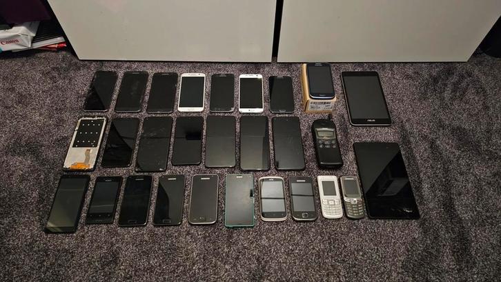 Partij diverse smartphones (28 stuks), Telecommunicatie, Mobiele telefoons | Toebehoren en Onderdelen, Niet werkend, Samsung, Overige typen