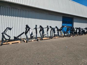 Plate Loaded Kracht - Technogym Lookalike beschikbaar voor biedingen