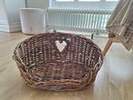 Leuke rotan hondenmand 54 x 43 cm, Gebruikt, Ophalen of Verzenden, Riet