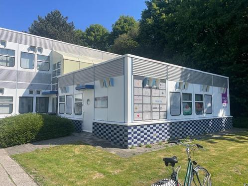 Baby Spa te koop, Zakelijke goederen, Exploitaties en Overnames