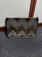 Nieuwe Zwarte clutch tas met zilveren en gouden kraaltjes, Ophalen of Verzenden, Nieuw, Zwart, Avondtasje