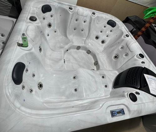 Bekijk ook mijn andere jacuzzi jacuzziboer nl, Tuin en Terras, Zwembad-toebehoren, Zo goed als nieuw, Ophalen
