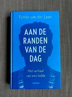 Aan de randen van de dag - Femke van der Laan, Ophalen of Verzenden, Zo goed als nieuw, Nederland