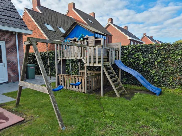 Speeltoestel met glijbaan, klimwand, 2 schommels en rekstok, Kinderen en Baby's, Speelgoed | Buiten | Speeltoestellen, Gebruikt