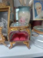 Mooi klein oud Frans bewerkt Brocante glazen sieraden kistje, Antiek en Kunst, Ophalen of Verzenden