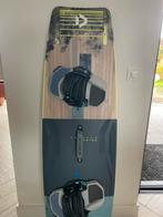 Duotone Select 138 Twintip Kiteboard, Watersport en Boten, Kitesurfen, Twintip, Ophalen, Zo goed als nieuw, Kiteboard