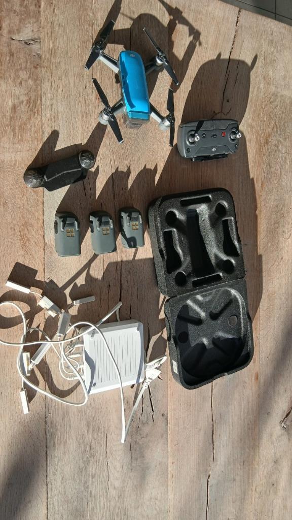 dji spark complete drone, afstandbediening lader, 3 accu 's, Audio, Tv en Foto, Drones, Gebruikt, Drone met camera, Ophalen of Verzenden