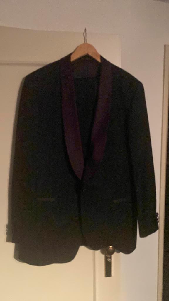 Smoking maat 110, Kleding | Heren, Kostuums en Colberts, Zo goed als nieuw, Maat 56/58 (XL), Zwart, Ophalen of Verzenden