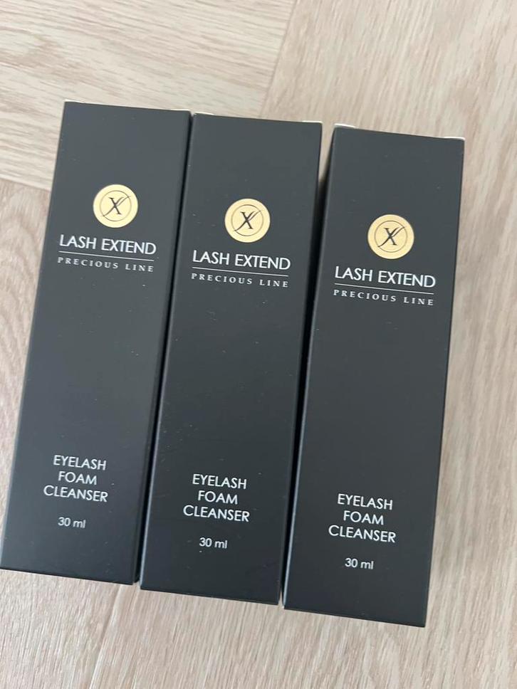 Lash Extend eyelash foam cleanser 3 stuks van 30ml, Sieraden, Tassen en Uiterlijk, Uiterlijk | Gezichtsverzorging, Zo goed als nieuw