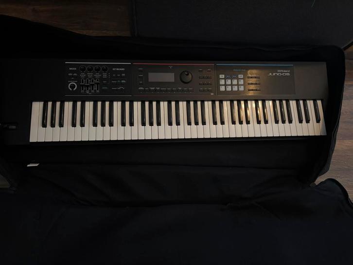 Roland juno ds met gratis keyboard tas, Muziek en Instrumenten, Keyboards, Zo goed als nieuw, 76 toetsen, Roland, Aanslaggevoelig