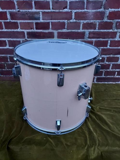 Oude beige (floor)drum/trommel., Muziek en Instrumenten, Drumstellen en Slagwerk, Gebruikt, Overige merken, Ophalen of Verzenden