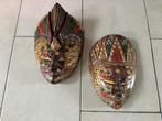2 maskers batik uit Indonesië, Antiek en Kunst, Kunst | Beelden en Houtsnijwerken, Ophalen of Verzenden
