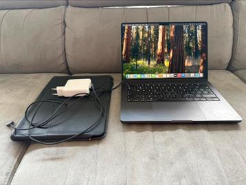 MacBook Pro 14  (Nov 2023) M3 Max 36GB/512GB Middernacht. beschikbaar voor biedingen
