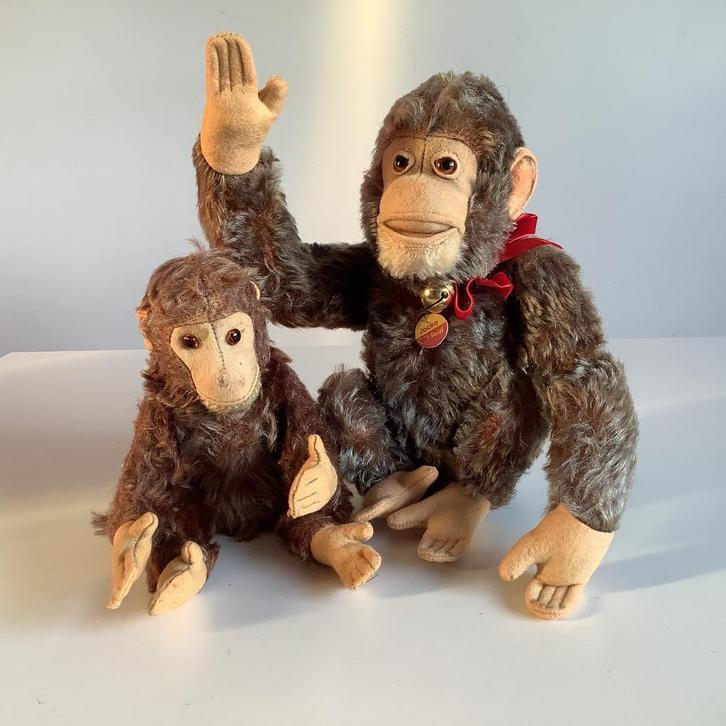 Steiff Jocko aapje met schildje, Verzamelen, Beren en Cherished Teddies, Zo goed als nieuw, Stoffen beer, Steiff, Ophalen of Verzenden
