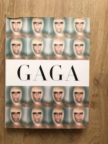 Lady Gaga - Gaga beschikbaar voor biedingen